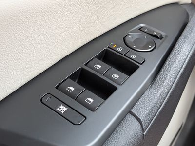 2026 Kia Sportage — photo 26 view
