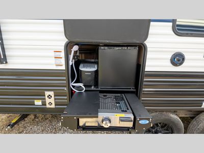 2025 Forest River RV Cherokee Grey Wolf - Photo 10
