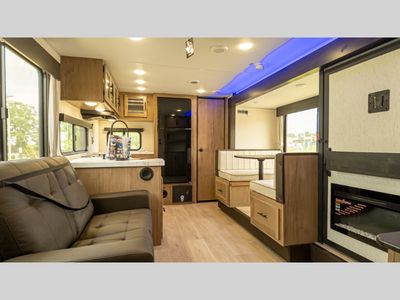2025 Forest River RV Cherokee Grey Wolf - Photo 31