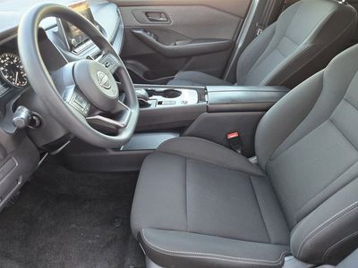 2023 Nissan Rogue — photo 8 view