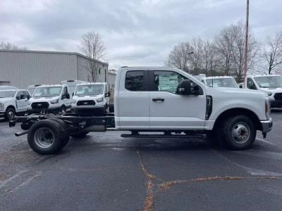 2026 Ford F-350SD — photo 27 view