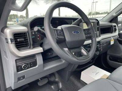 2026 Ford F-350SD — photo 13 view