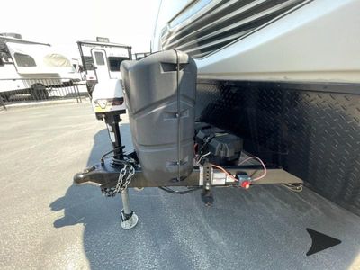 2019 Winnebago Minnie Plus — photo 14 view