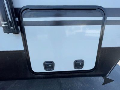 2019 Winnebago Minnie Plus — photo 10 view