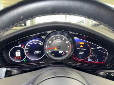 2023 Porsche Panamera - Photo 24