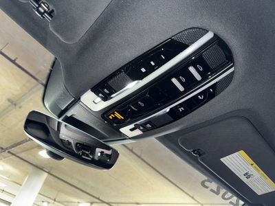 2023 Porsche Panamera - Photo 31