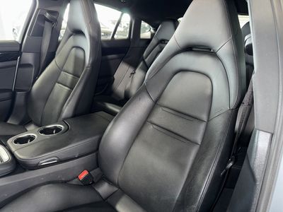 2023 Porsche Panamera - Photo 33