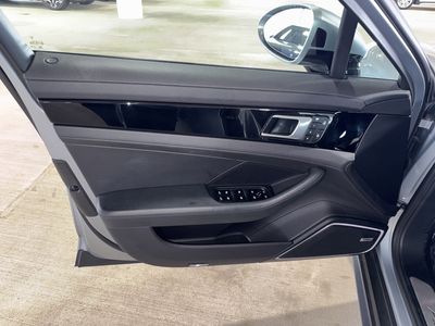 2023 Porsche Panamera - Photo 17