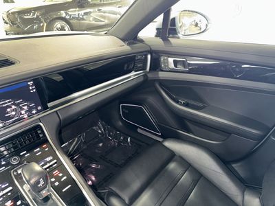 2023 Porsche Panamera - Photo 30