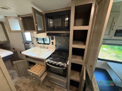 2019 Palomino Puma — photo 17 view
