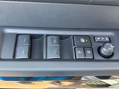 2026 Toyota Tundra — photo 8 view