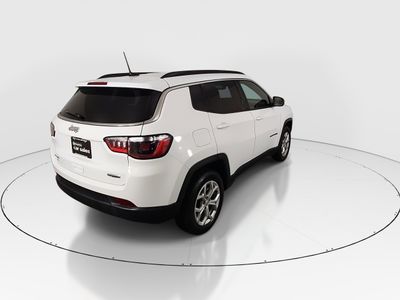 2024 Jeep Compass — photo 7 view