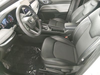 2024 Jeep Compass — photo 18 view