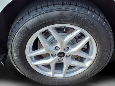 2023 Ford Edge SEL in Star White Metallic Tri-Coat Az — front three-quarter view
