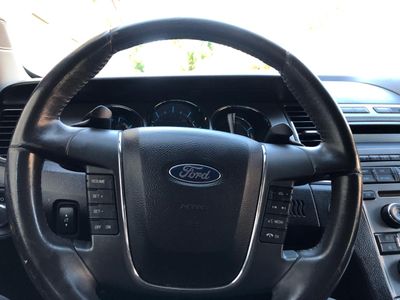 2012 Ford Taurus — photo 16 view
