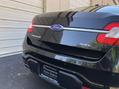 2012 Ford Taurus — photo 11 view