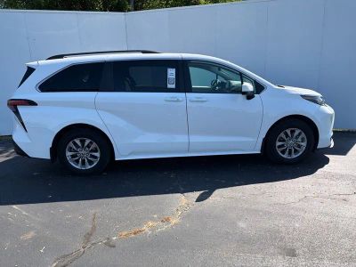 2022 Toyota Sienna — rear three-quarter view