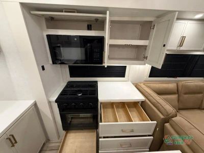 2027 Brinkley Model Z — photo 15 view
