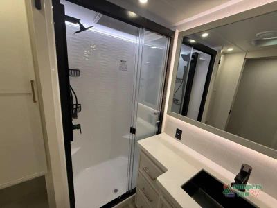 2027 Brinkley Model Z — photo 42 view