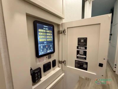 2027 Brinkley Model Z — photo 25 view