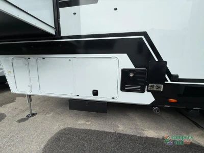 2027 Brinkley Model Z — photo 49 view