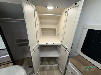 2027 Brinkley Model Z — photo 31 view