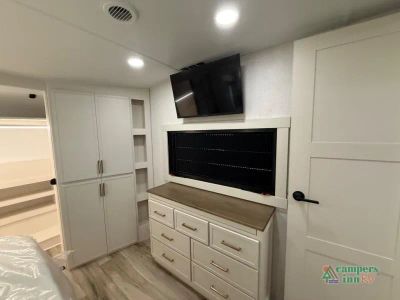 2027 Brinkley Model Z — photo 34 view