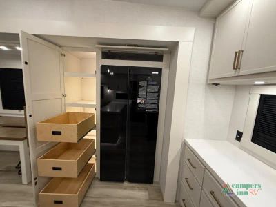 2027 Brinkley Model Z — photo 9 view