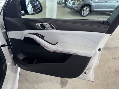 2025 BMW X5 - Photo 9