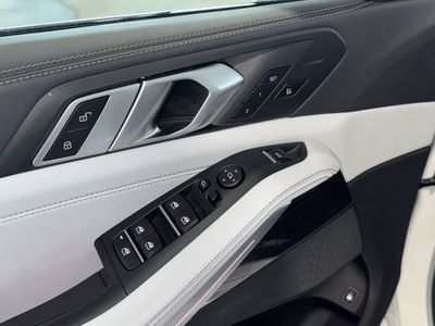 2025 BMW X5 - Photo 18