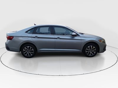 2024 Volkswagen Jetta — photo 8 view