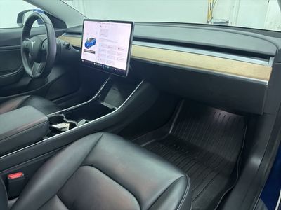 2020 Tesla Model 3 - Photo 25