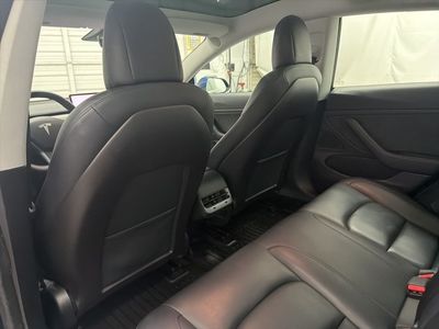 2020 Tesla Model 3 - Photo 18