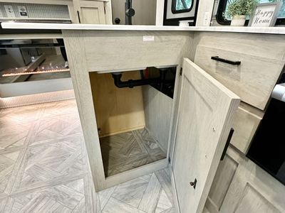 2024 Forest River Salem 273QBXLX — rear three-quarter view