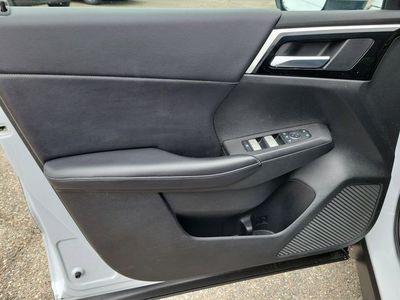 2023 Mitsubishi Outlander - Photo 21