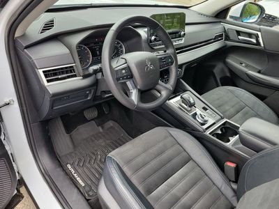 2023 Mitsubishi Outlander - Photo 20