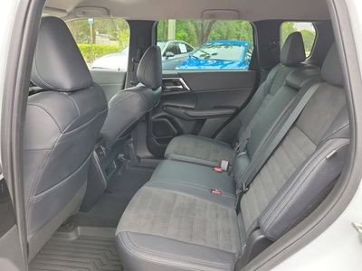 2023 Mitsubishi Outlander - Photo 13