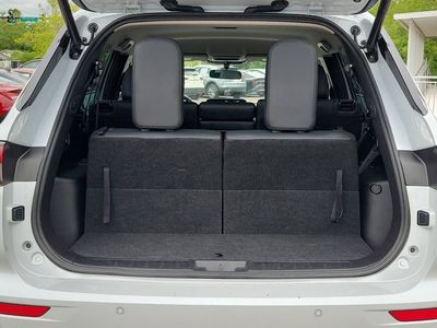 2023 Mitsubishi Outlander - Photo 11