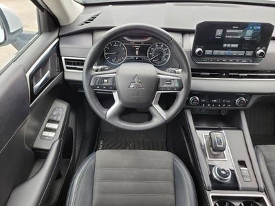 2023 Mitsubishi Outlander - Photo 17