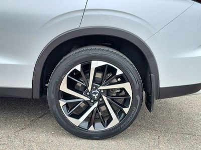 2023 Mitsubishi Outlander - Photo 8