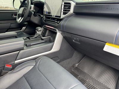 2025 Toyota Tundra 4WD - Photo 14