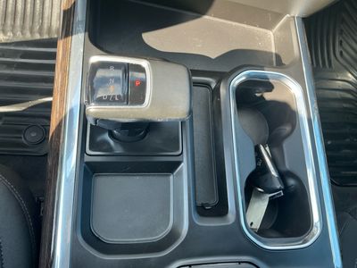2023 GMC Sierra 1500 — photo 12 view
