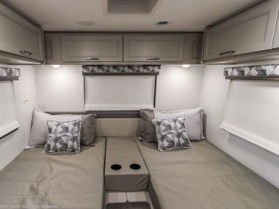 2026 Thor Motor Coach Geneva - Photo 15