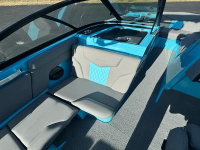 2024 Mastercraft XT24 - Photo 10