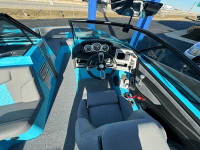 2024 Mastercraft XT24 - Photo 7