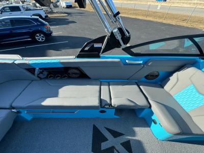 2024 Mastercraft XT24 - Photo 13