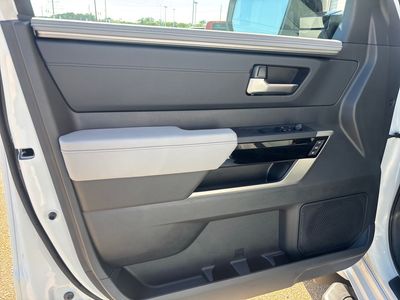 2026 Toyota Tundra — photo 7 view
