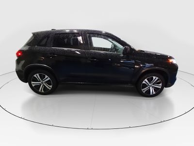 2025 Mitsubishi Outlander Sport — photo 8 view