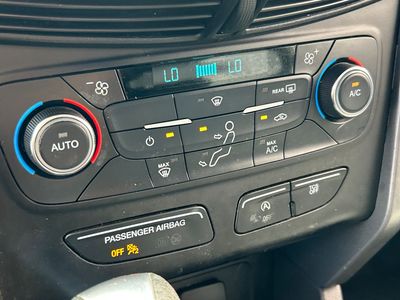 2017 Ford Escape - Photo 16