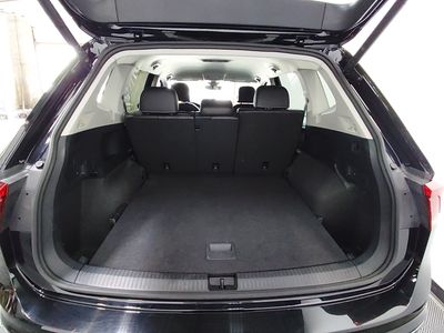 2024 Volkswagen Tiguan — photo 11 view